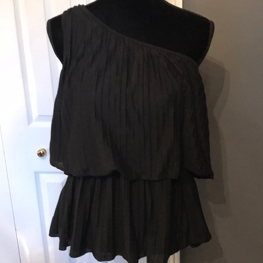 Ripe layered one shoulder top